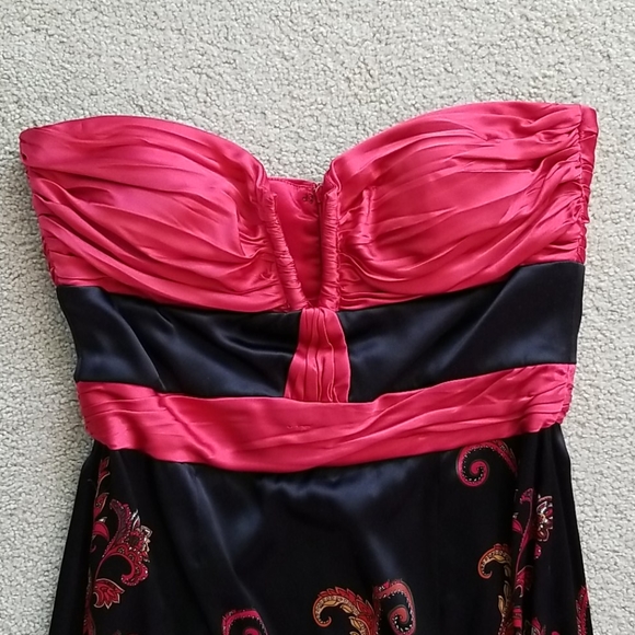 BeBe Silk Tube Dress with V-neck (Sz small) - Picture 3 of 6